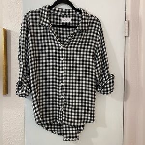 Carly Jean Los Angeles Paige Button Down